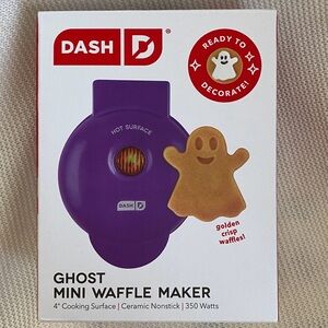DASH mini waffle maker